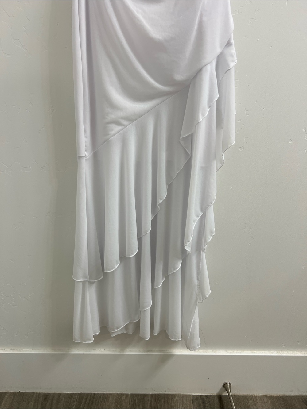 White Ruched Ruffle Maxi Dress - Picture 3 of 4